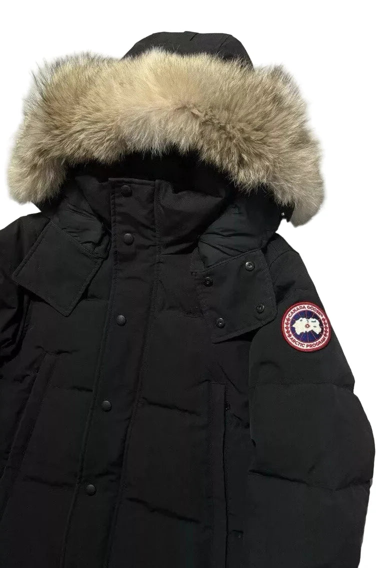 "GOOSE" con cappuccio